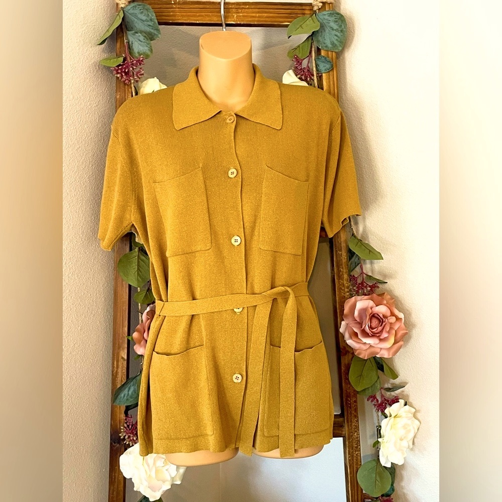 JONES NEW YORK Size M Short Sleeve Collar Shirt with Tie Waist Neutral Tan EUC